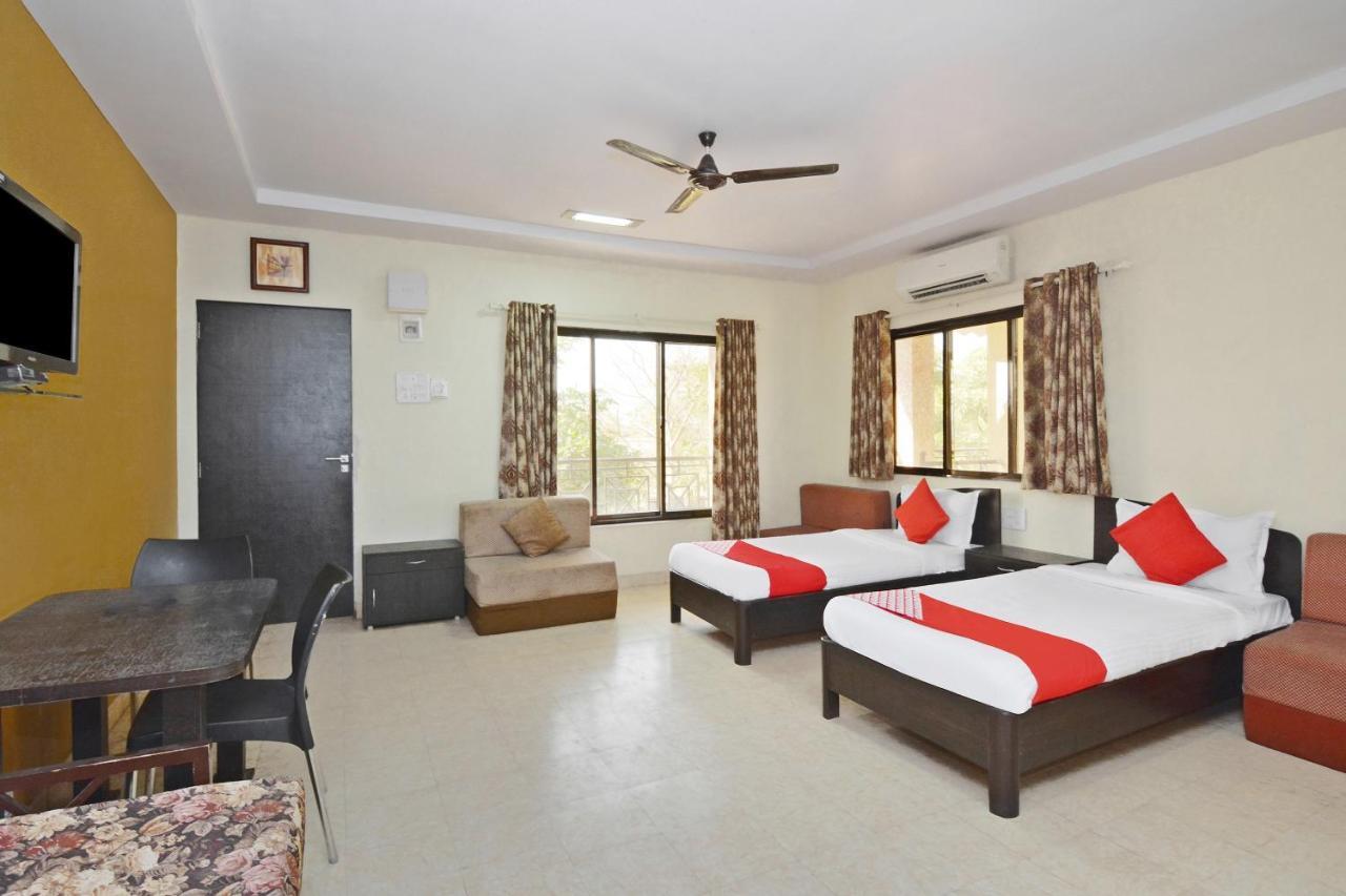 Oyo Midway Park Resort Atgaon Buitenkant foto