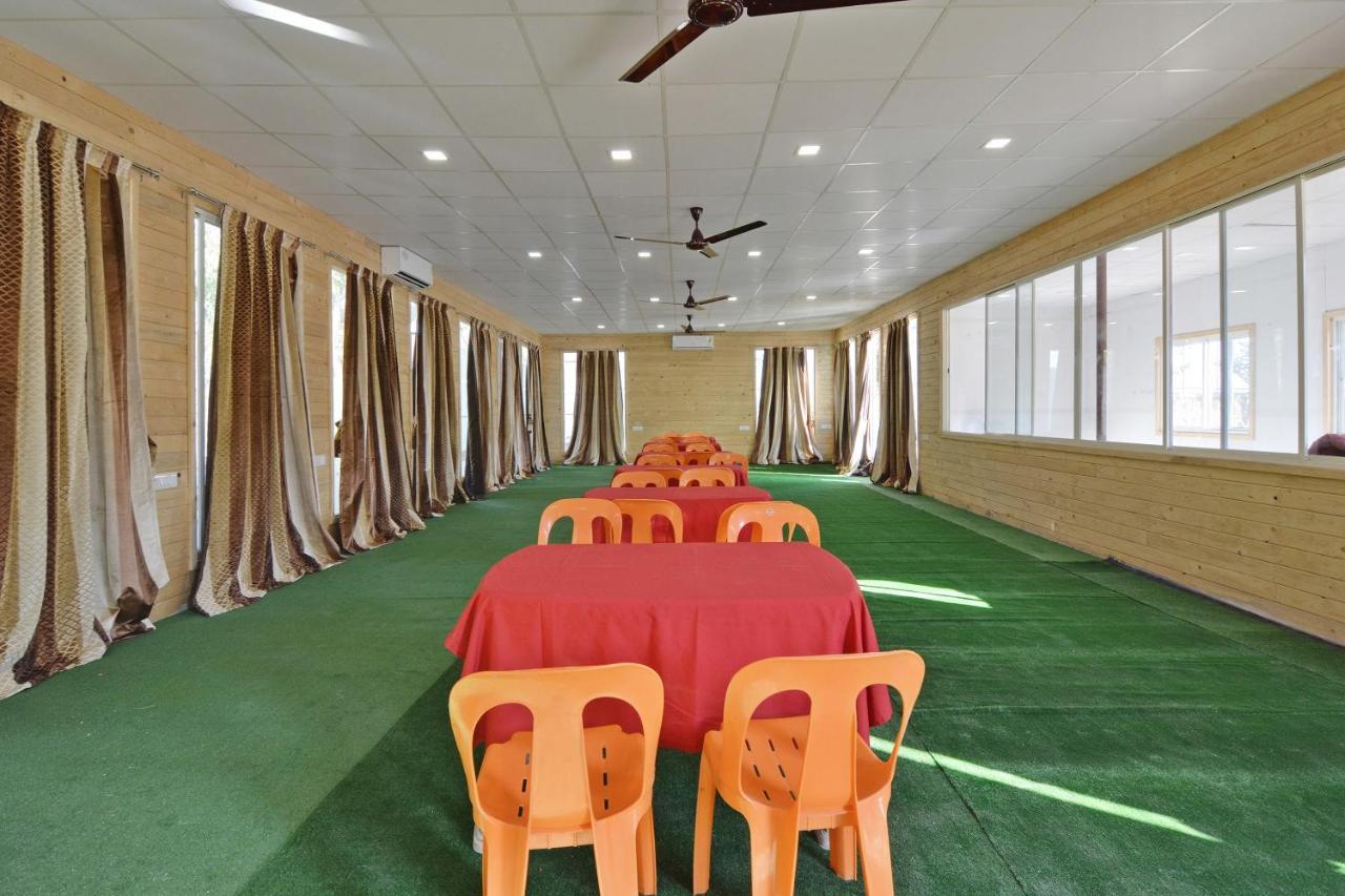 Oyo Midway Park Resort Atgaon Buitenkant foto