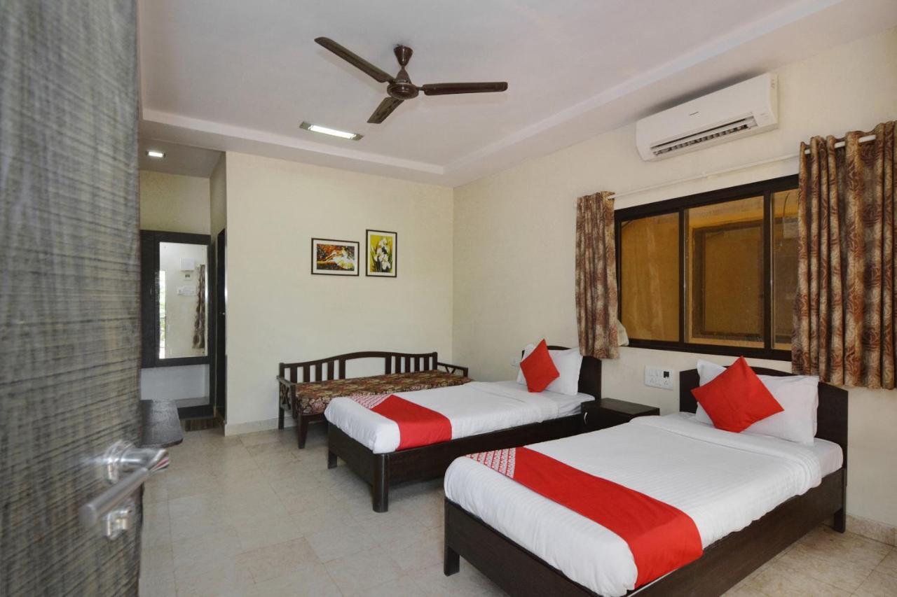 Oyo Midway Park Resort Atgaon Buitenkant foto