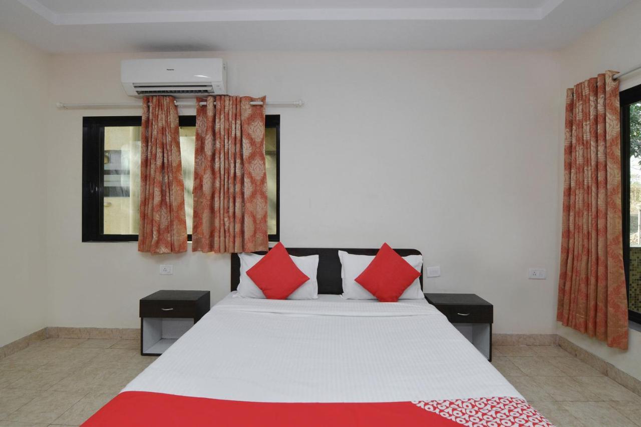 Oyo Midway Park Resort Atgaon Buitenkant foto